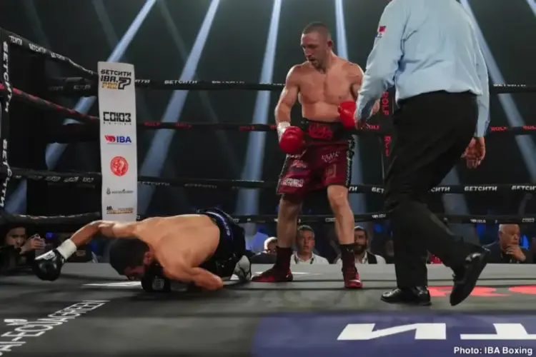 James Dickens vs. Albert Batyrgaziev