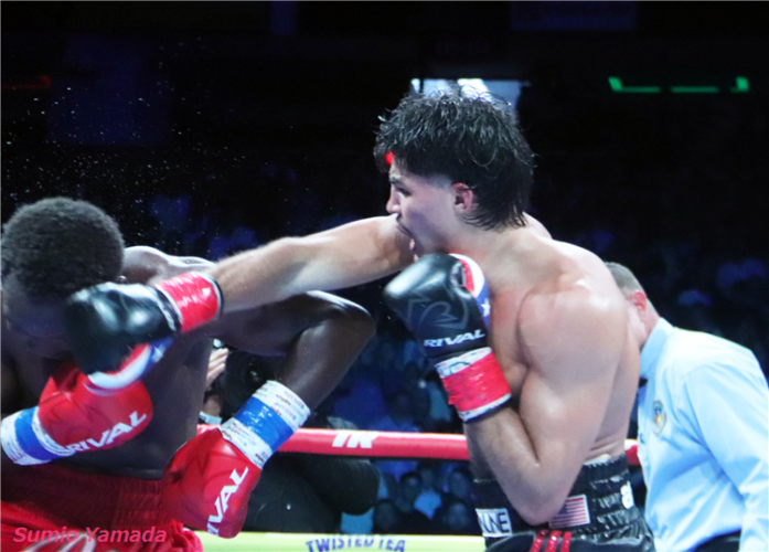 Xander Zayas vs. Abass Baraou