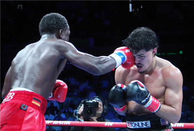 Xander Zayas vs. Abass Baraou