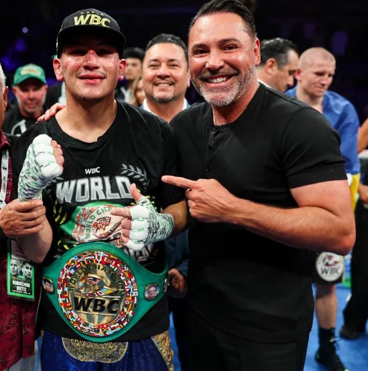 Oscar De La & Hoya Vergil Ortiz Jr.