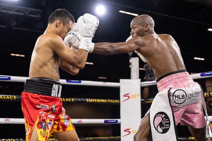 Ricardo Malajika vs. Vince Paras