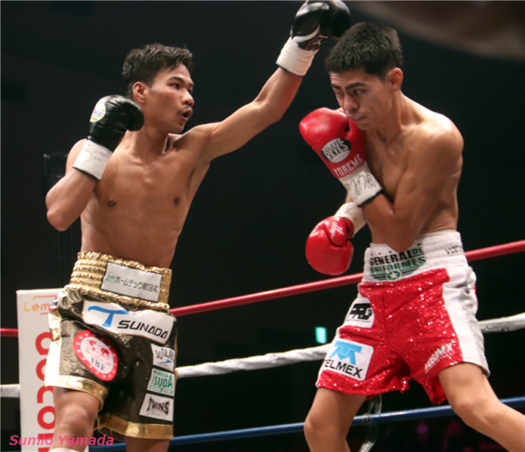 Thanongsak Simsri vs.Sergio Alfonso Mendoza Cordova
