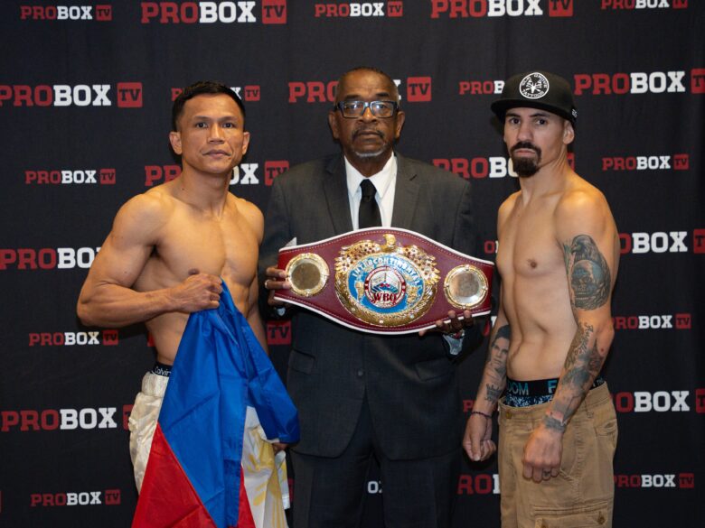 Charly Suarez vs. Manuel Avila